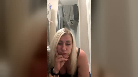 prettypistolx online show from June 25, 5:12 am