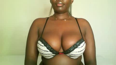 prettyvishy online show from April 3, 5:25 am