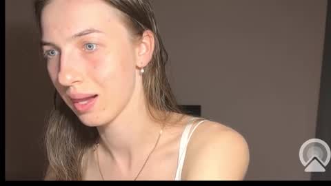 prettyyy_angel online show from September 24, 6:36 pm