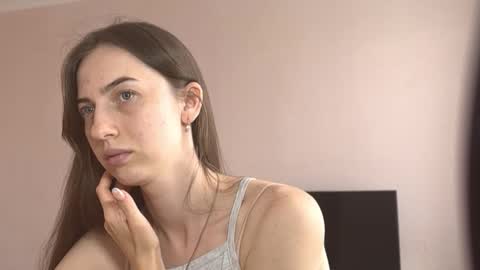 prettyyy_angel online show from September 11, 9:21 am