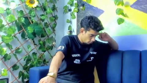 prince_arthur77 online show from October 15, 1:34 pm