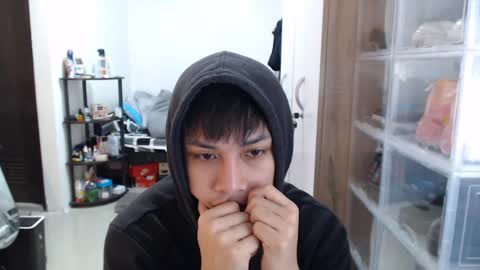 Snapshot of princeadrianx chatting on March 5, 7:16 am Prince Adrian online show from March 5, 7:16 am
