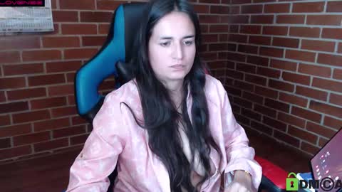 Snapshot of princesa_leia_zathur chatting on September 15, 12:12 am Leia online show from September 15, 12:12 am
