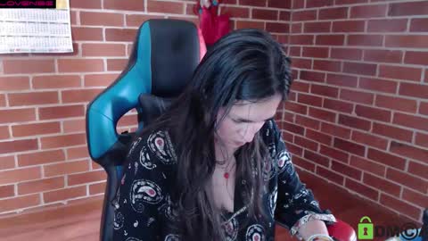 Snapshot of princesa_leia_zathur chatting on September 20, 2:31 pm Leia online show from September 20, 2:31 pm