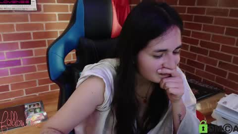 Snapshot of princesa_leia_zathur chatting on February 21, 6:59 pm Leia online show from February 21, 6:59 pm