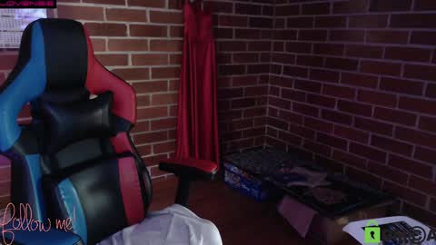 Snapshot of princesa_leia_zathur chatting on February 27, 1:17 pm Leia online show from February 27, 1:17 pm