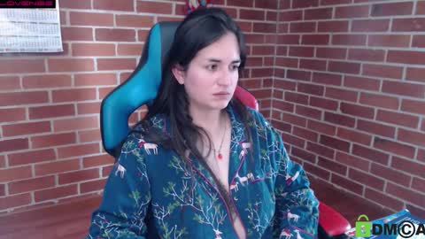 Snapshot of princesa_leia_zathur chatting on September 23, 4:45 pm Leia online show from September 23, 4:45 pm