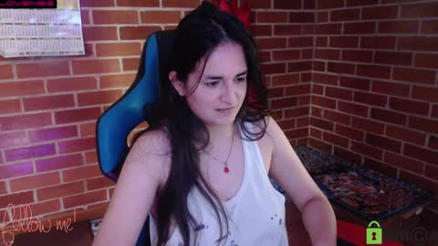 Snapshot of princesa_leia_zathur chatting on March 12, 4:35 pm Leia online show from March 12, 4:35 pm