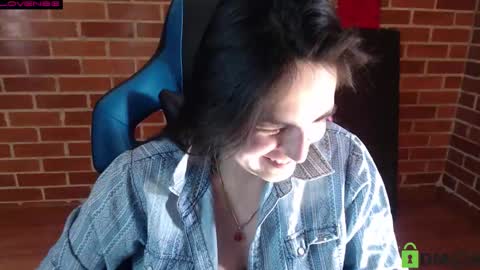 Snapshot of princesa_leia_zathur chatting on October 16, 8:18 pm Leia online show from October 16, 8:18 pm