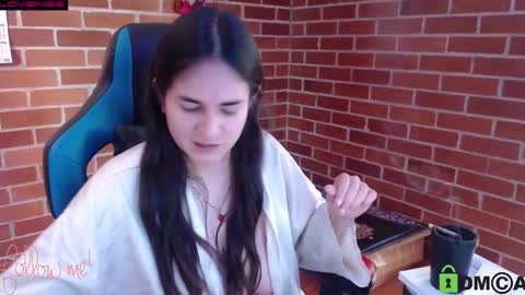 Snapshot of princesa_leia_zathur chatting on February 14, 3:58 pm Leia online show from February 14, 3:58 pm