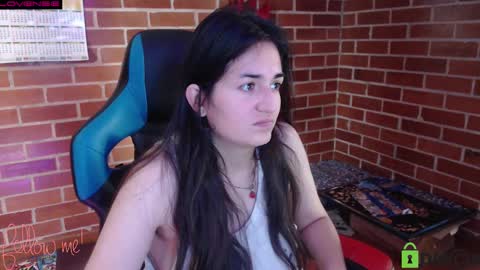 Snapshot of princesa_leia_zathur chatting on March 11, 4:18 pm Leia online show from March 11, 4:18 pm
