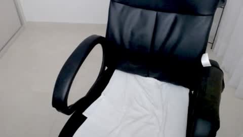 valery dollx online show from November 1, 2:34 am