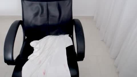 valery dollx online show from March 27, 1:33 am