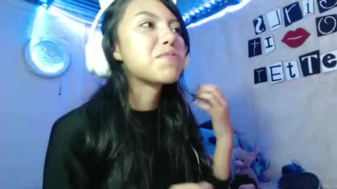  Elia  online show from October 13, 12:56 am