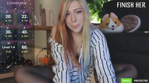 Snapshot of princess_sofiee chatting on January 13, 11:41 am Yo Im Sofiee online show from January 13, 11:41 am