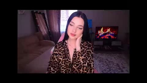 princessamira1 online show from May 9, 7:47 am