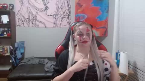 Snapshot of princessandthebear03 chatting on November 1, 8:35 am Will and Kaley online show from November 1, 8:35 am