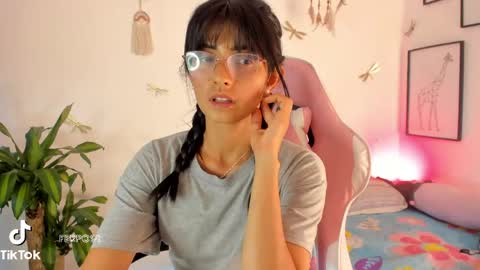 princessluna_14 online show from May 25, 8:48 pm