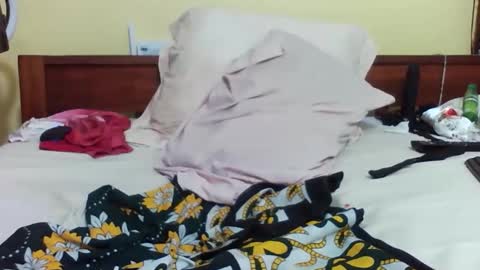 phelly online show from February 17, 11:59 pm