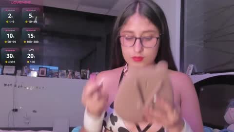 Valentina online show from May 27, 1:57 am