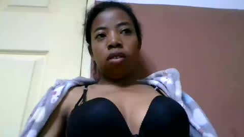 prisca880319 online show from July 20, 1:52 am