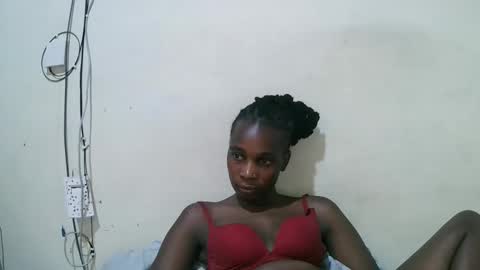 pritty_amber online show from April 13, 11:47 am