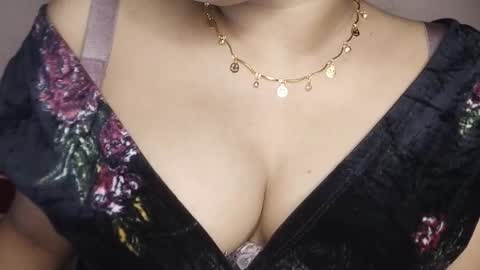 priyu_ online show from December 16, 3:03 am