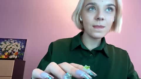 Scarlet online show from December 22, 6:31 am