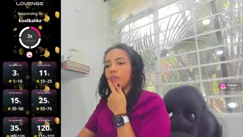Snapshot of psique_naughty2 chatting on February 19, 10:09 pm psique_naughty2 online show from February 19, 10:09 pm