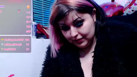 Snapshot of psychobitch69 chatting on February 28, 11:34 pm OlivePsy online show from February 28, 11:34 pm