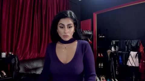 Snapshot of puffy_love chatting on October 17, 6:39 am MissPuffyLove online show from October 17, 6:39 am