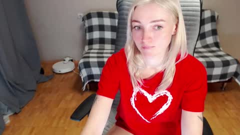 Polly online show from February 13, 2:42 pm