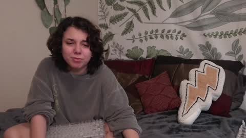 emmy online show from December 28, 10:13 pm