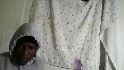 Pureblack  online show from March 6, 2:54 am