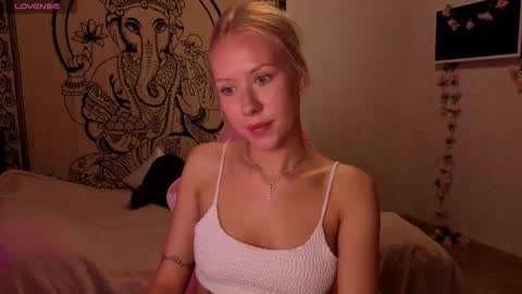 Megan online show from May 22, 12:45 pm