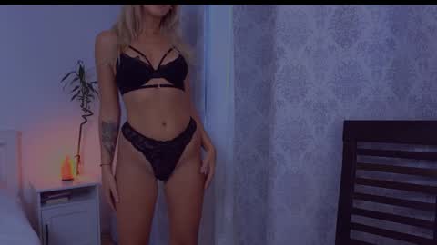 Isabelle online show from September 12, 4:09 pm