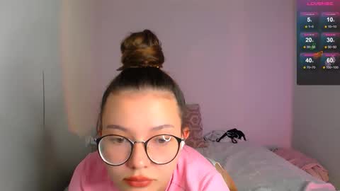 Snapshot of purple_peach chatting on September 22, 10:30 am Carolyn online show from September 22, 10:30 am