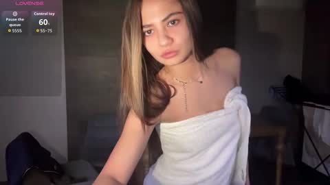 Zendaya online show from February 1, 12:52 am