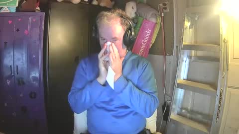 Mark online show from March 3, 4:25 am