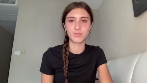 pussygirl007 online show from December 10, 10:28 am