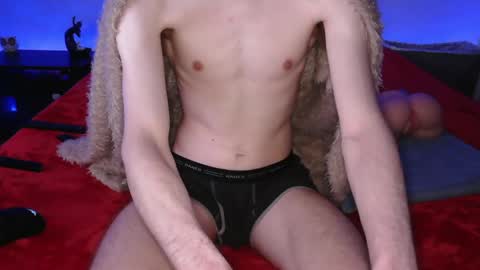 pussylover2182 online show from March 8, 9:17 am