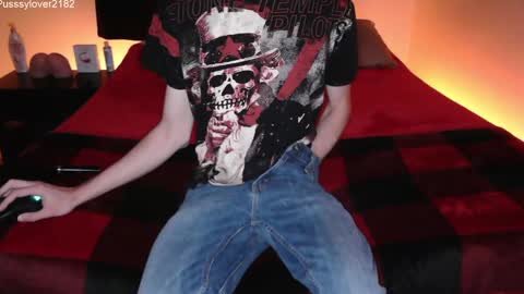 pussylover2182 online show from September 24, 4:08 am