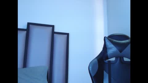 Quee Sophine online show from January 8, 8:04 pm