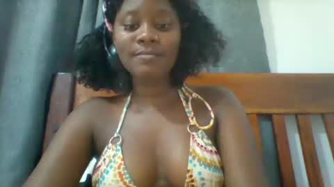 Snapshot of queen_diveer chatting on October 1, 10:41 pm queen_diveer online show from October 1, 10:41 pm