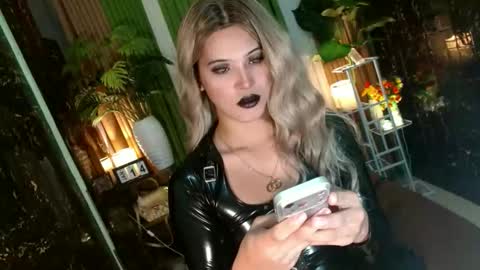 Kendal  online here from 6am-3pm philippine time online show from January 14, 1:52 pm