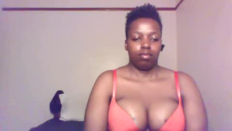 QUEEN online show from January 5, 12:20 am