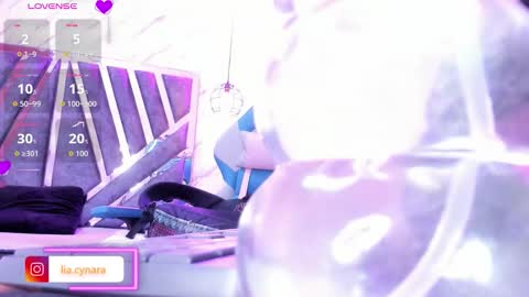   online show from October 7, 12:12 pm