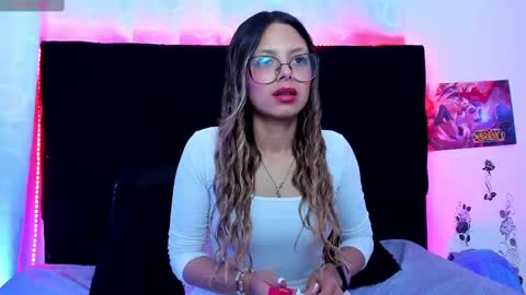Snapshot of queen_stasy chatting on September 18, 10:47 pm Valentina online show from September 18, 10:47 pm