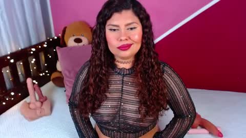 Queenamazon  online show from April 12, 5:00 am