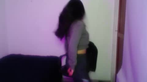 queenbyte_18 online show from January 14, 2:41 am